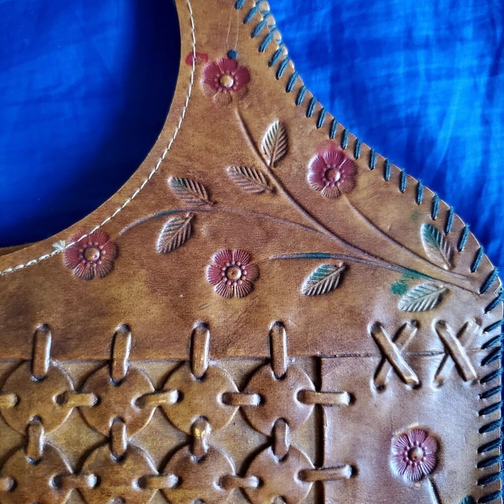 Handwoven Brown Leather Tote Bag with Floral Carving - Picture 2 of 10